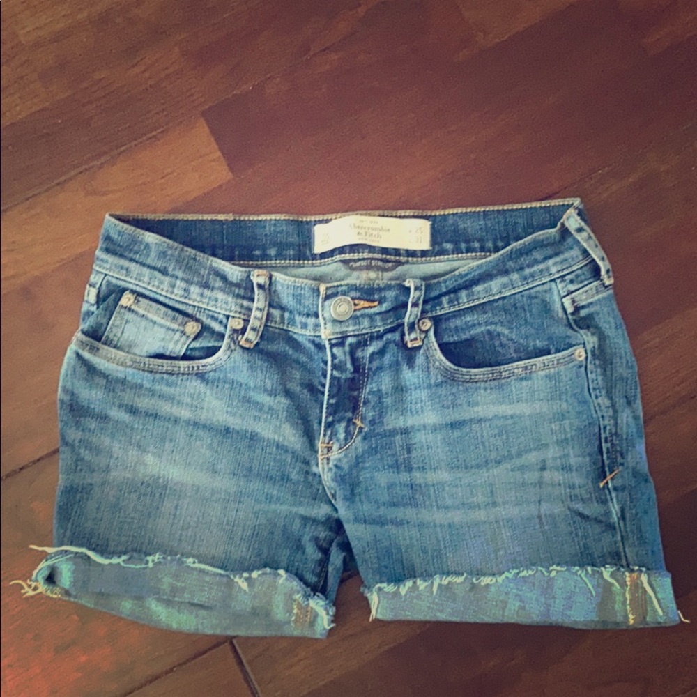 Abercrombie & Fitch jean shorts size 0S W25